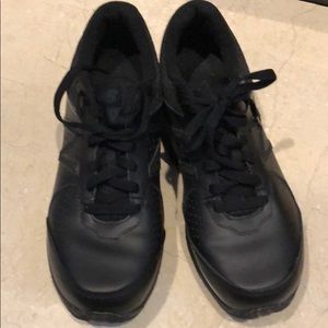 New Balance 411 Black Walking Shoes